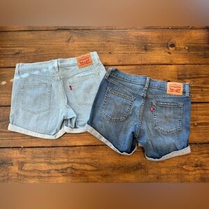 2 Pairs of Levi’s shorts. Size 27